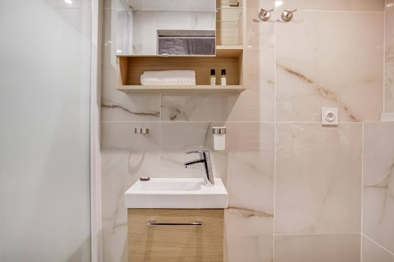 Flat For 4 Located In The Heart Of Paris Parijs Buitenkant foto
