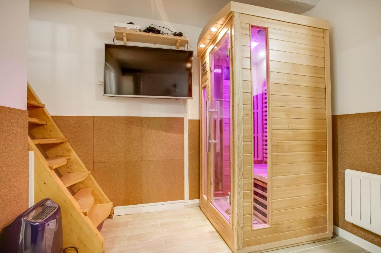 Flat For 4 Located In The Heart Of Paris Parijs Buitenkant foto